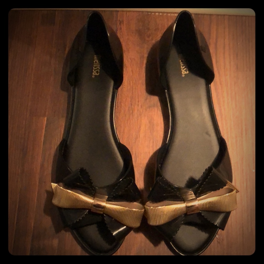 Trendy Melissa Black Shoes w/ Gold Bow